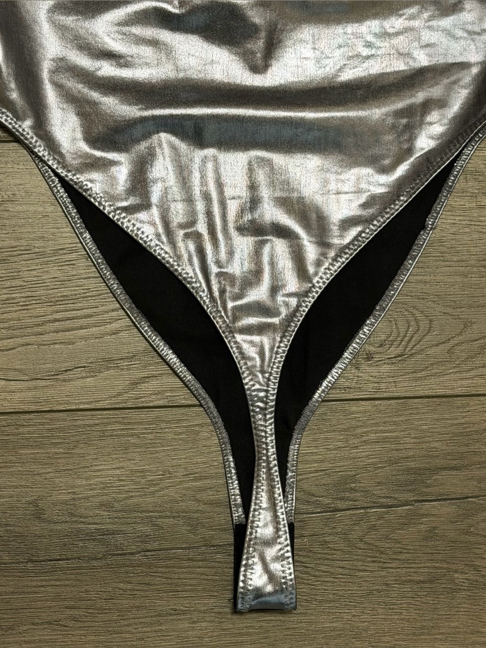 The Kript Silver Metallic Bodysuit Sleeveless High Neck Size Large NWT - Picture 7 of 8